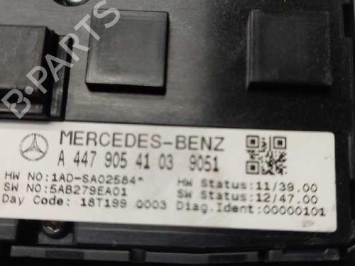 Left front window switch MERCEDES-BENZ VITO Bus (W639) 113 CDI (639.701, 639.703, 639.705) | BP28990733I27 