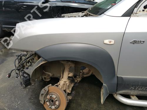 Used Left front fenders HYUNDAI TUCSON (JM) 2.0 CRDi (113 hp) 28989606
