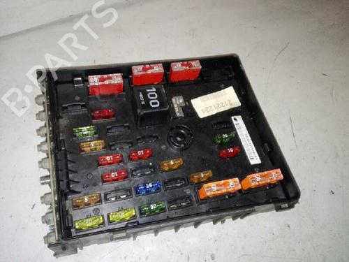 Zekeringkast VW PASSAT B6 (3C2) [2005-2011]  28992975