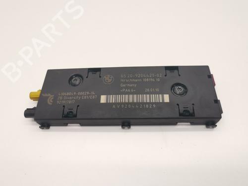 Used Electronic module BMW 1 (E87) 118 d (143 hp) 28989621