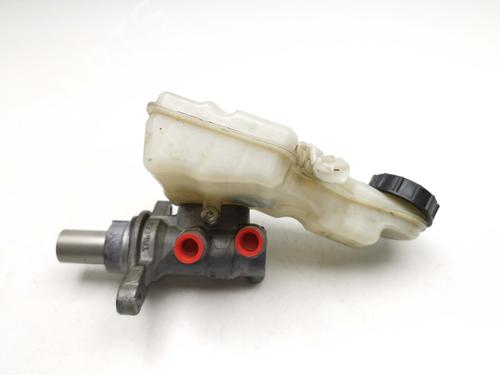 Brake master cylinder FORD FOCUS III Saloon 1.6 TDCi | BP28980108M77 