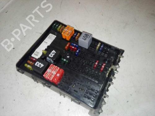 Zekeringkast VW GOLF V (1K1) [2003-2010]  28988412