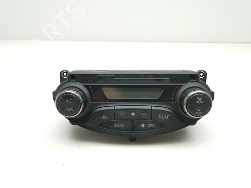 Used Climate control TOYOTA YARIS (_P13_) 1.5 Hybrid (NHP130_, NHP130) (101 hp) 29810990