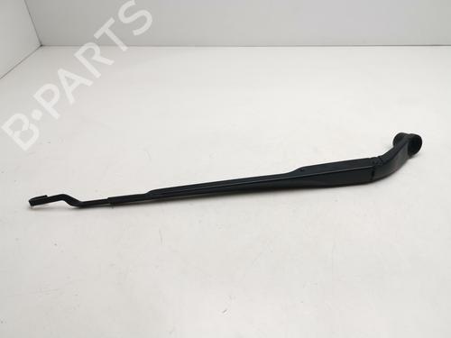 Used Front windshield wiper arm HYUNDAI i30 (PDE, PD, PDEN) 2.0 N (275 hp) 28978858