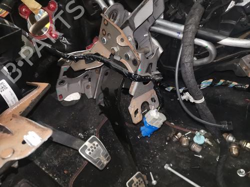 Used Break pedal Break pedal FORD PUMA (J2K, CF7) 1.0 EcoBoost (125 hp) 40216285 40216285
