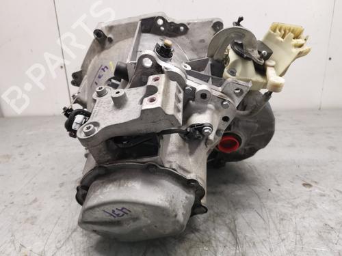 Gearbox CITROËN C4 CACTUS 1.6 BlueHDi 100 | BP28996739M3