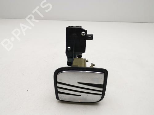 Used Tailgate handle SEAT CORDOBA (6L2) 1.9 TDI (100 hp) 30389909