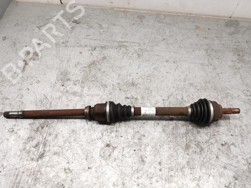 Used Right front driveshaft PEUGEOT 5008 (0U_, 0E_) 1.6 HDi (110 hp) 29906042