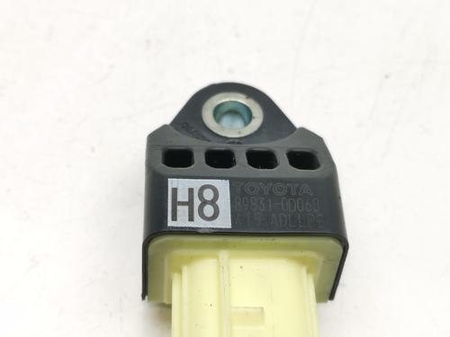 Elektronisk sensor TOYOTA YARIS (_P13_) 1.5 Hybrid (NHP130_, NHP130) | BP29813865M84