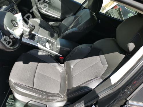 left-front-seat-renault-kadjar-ha_-hl_-2015-36469879 main image