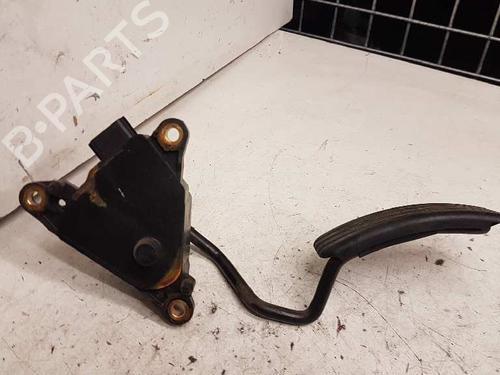 Used Pedal RENAULT CLIO III (BR0/1, CR0/1) 1.5 dCi (BR17, CR17) (86 hp) 28979506