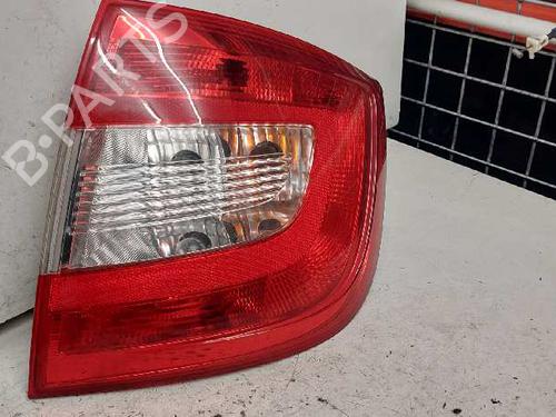 Used Right taillight SKODA RAPID (NH3, NK3, NK6) 1.6 TDI (105 hp) 28991534