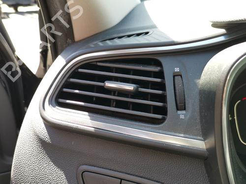 air-vent-renault-kadjar-ha_-hl_-2015-36469882 main image