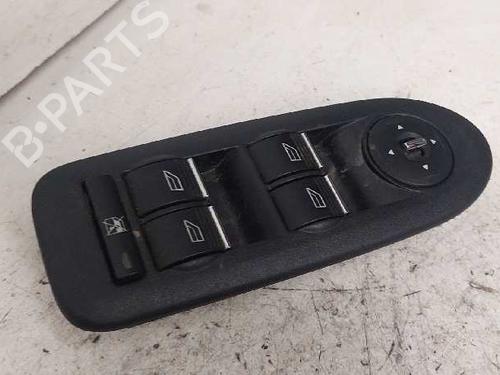 Used Left front window switch FORD KUGA I [2008-2012]  28987704