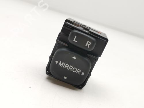 Used Mirror switch TOYOTA YARIS (_P13_) 1.5 Hybrid (NHP130_, NHP130) (101 hp) 29810946