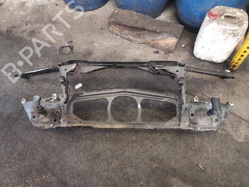 Frontplate/Frontkurv BMW 3 Compact (E46) 320 td (150 hp) 29831076