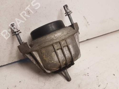 Used Engine mount BMW 1 (E87) 120 d (163 hp) 28982491