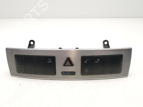 Used Switch MERCEDES-BENZ C-CLASS (W203) [2000-2007]  28978828