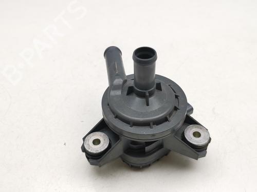 other-toyota-yaris-_p13_-2010-2011-2012-2013-2014-2015-2016-2017-2018-2019-2020-39439248 main image