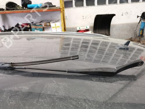 Used Front windshield wiper arm AUDI Q5 (8RB) [2008-2019]  28978576