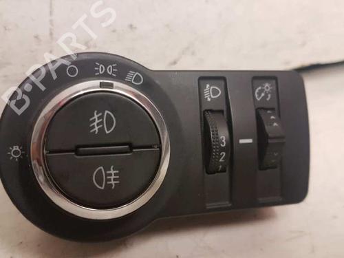 Used Headlight switch OPEL MOKKA / MOKKA X (J13) [2012-2019]  28983942