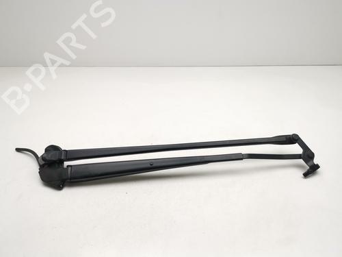 Scheibenwischer vorne für TOYOTA YARIS (_P13_) 1.5 Hybrid (NHP130_, NHP130) (101 hp) 29822685