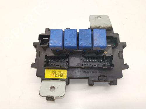 Used Fuse box RENAULT KOLEOS I (HY_) 2.0 dCi (HY0K) (150 hp) 28992804