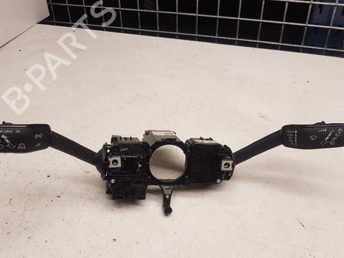 Used Steering column stalk SKODA FABIA III (NJ3) [2014-2021]  28989473
