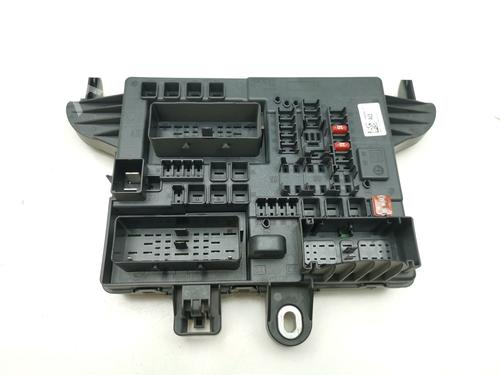 Used Fuse box Fuse box 39443522 39443522