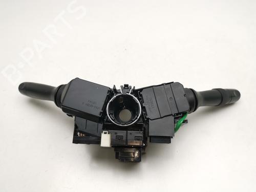 Hovedlysbryter TOYOTA YARIS (_P13_) 1.5 Hybrid (NHP130_, NHP130) | BP29810968I24