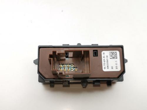 Switch PEUGEOT 508 I (8D_) 2.0 BlueHDi 150 | BP28977763I30