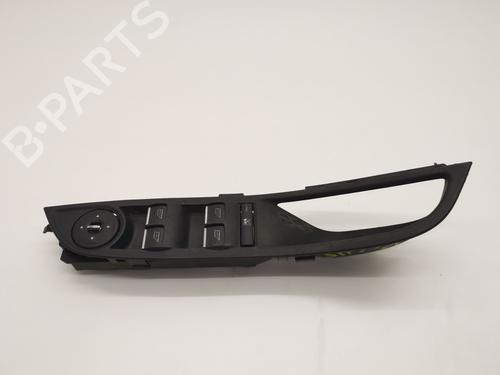Used Left front window switch FORD FOCUS III [2010-2020]  28984324