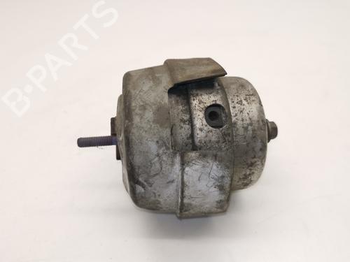 Used Engine mount AUDI A4 B7 (8EC) 2.0 TDI 16V (140 hp) 28981529