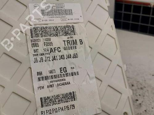 Fuse box FORD FOCUS III | BP28992134E1