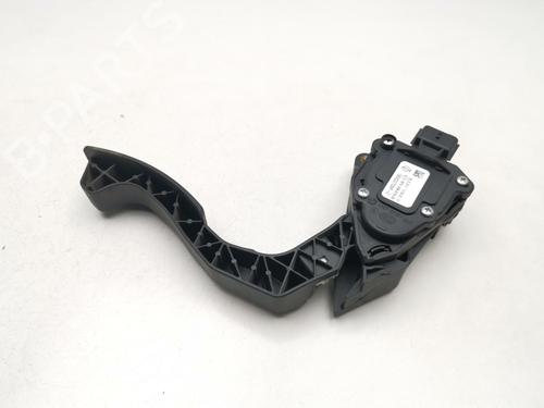 Pedal DACIA SANDERO II [2012-2025]  31070351