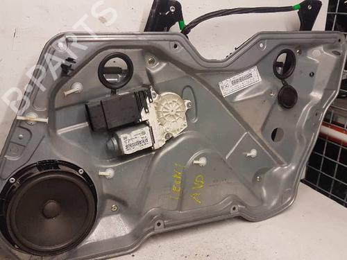 Rudehejsemekanisme Højre foran SEAT LEON (1M1) 1.9 TDI (130 hp) 28999162