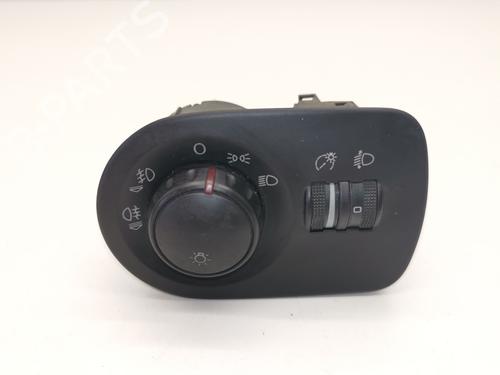 Used Headlight switch SEAT LEON (1P1) [2005-2013]  28978337