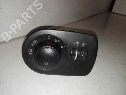 Used Headlight switch SEAT LEON (1P1) [2005-2013]  28977780
