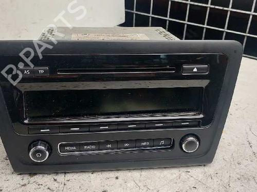 Used Radio SKODA RAPID (NH3, NK3, NK6) 1.6 TDI (105 hp) 28992507