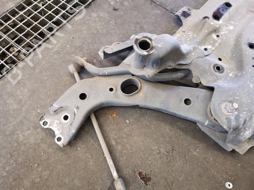 Used Left front suspension arm TOYOTA AURIS (_E18_) [2012-2019]  28987117