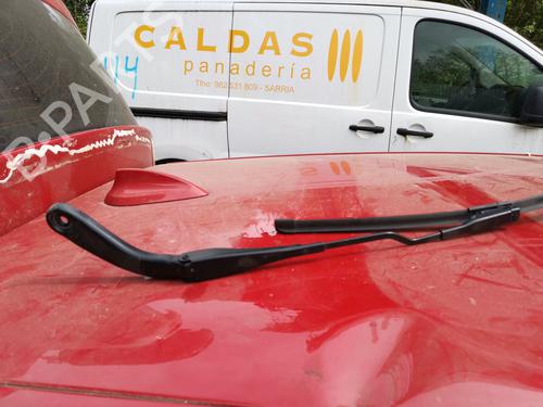Used Front windshield wiper arm Front windshield wiper arm BMW 1 (F20) 120 i (184 hp) 40216689 40216689