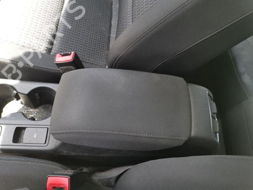 Bracciolo centrale Bracciolo centrale AUDI Q3 (8UB, 8UG) 2.0 TDI quattro (150 hp) 36476209 36476209