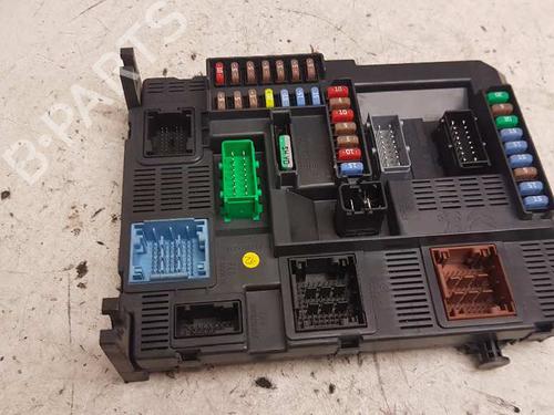 Used Fuse box PEUGEOT 308 II (LB_, LP_, LW_, LH_, L3_) [2013-2021]  28989448