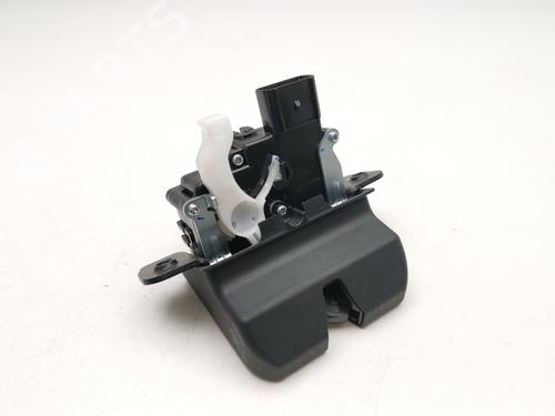 Used Tailgate lock KIA SPORTAGE IV (QL, QLE) 1.7 CRDi (116 hp) 28981848