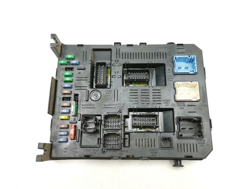 fuse-box-citroen-c4-coupe-la_-2004-2005-2006-2007-2008-2009-2010-2011-2012-2013-34164366 main image