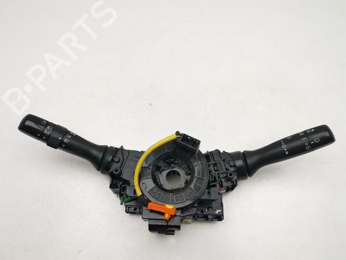 Hovedlysbryter TOYOTA YARIS (_P13_) 1.5 Hybrid (NHP130_, NHP130) (101 hp) 29810968