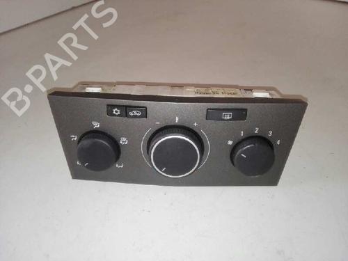 AC Styreenhet / Manøvreringsenhet OPEL ASTRA H (A04) [2004-2014]  28984501
