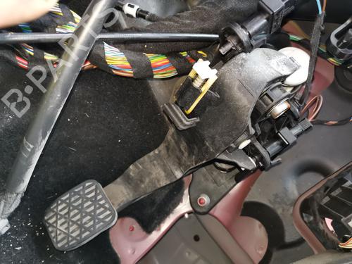 clutch-pedal-mercedes-benz-a-class-w176-2012-2013-2014-2015-2016-2017-2018-34214922 main image