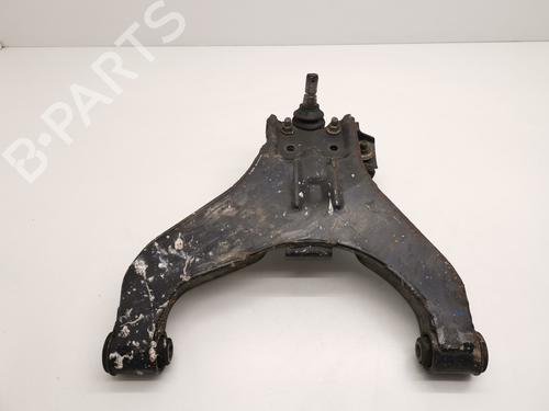 Used Right front suspension arm NISSAN NT400 CABSTAR (F24M) [2009-2025]  28992987