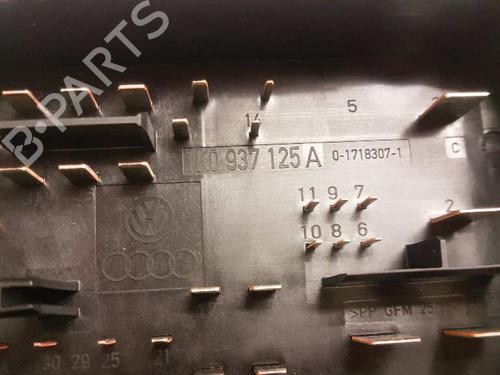 Fuse box VW JETTA III (1K2) 1.9 TDI | BP28988130E1